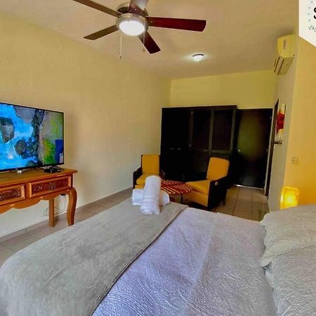 AMPLIA Y CÁLIDA CASA cerca de plaza LAS AMERICAS Villa Cancún Esterno foto